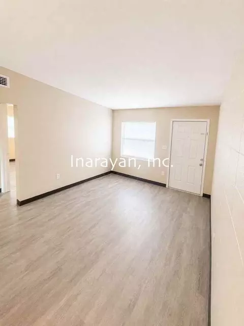 909 W Livingston St, Orlando, FL 32805