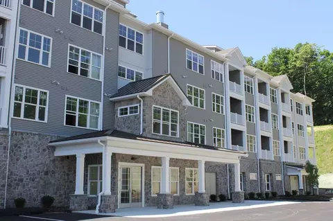 398 Federal Rd, Brookfield, CT 06804