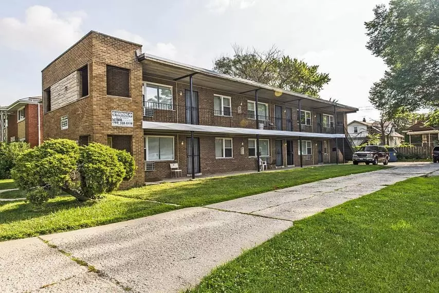  2109 S 5th Ave, Maywood, IL 60153 photo 2