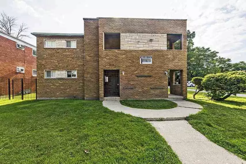  2109 S 5th Ave, Maywood, IL 60153 photo 1