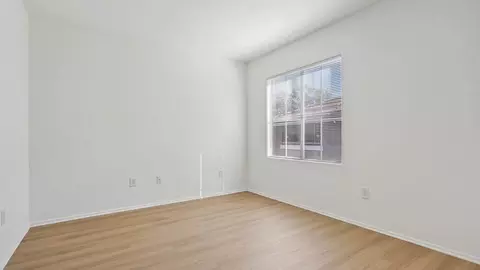 27800 Mcbean Pkwy, Valencia, CA 91354 photo 11