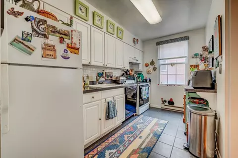 3208 Warrensville Center Rd, Shaker Heights, OH 44122