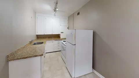 527 1st Ave N, Seattle, WA 98109 photo 4