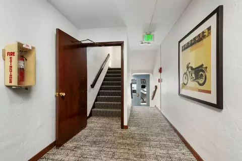 527 1st Ave N, Seattle, WA 98109 photo 9