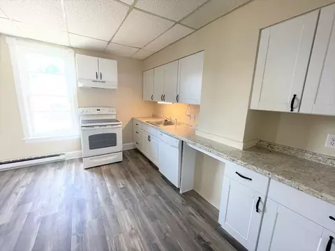 127 W 2nd St, Waynesboro, PA 17268