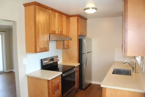 460 Studio Cir, San Mateo, CA 94401 photo 5