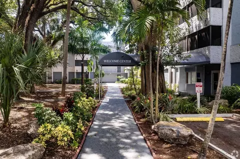 15401 NE 6th Ave, Miami, FL 33162