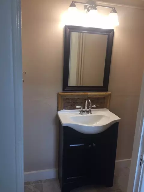 744 Pine Ave, Long Beach, CA 90813