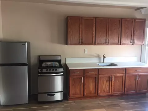 744 Pine Ave, Long Beach, CA 90813
