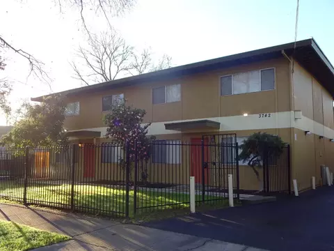 3742 4th Ave, Sacramento, CA 95817