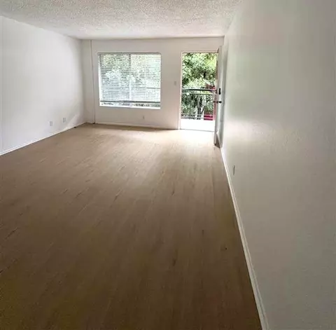 800 Linden Ave, Long Beach, CA 90813 photo 2