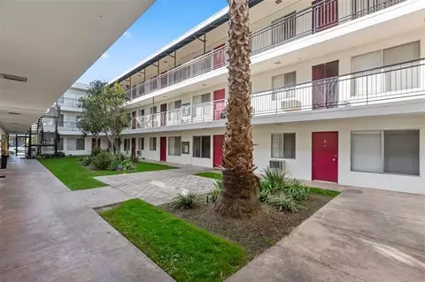 800 Linden Ave, Long Beach, CA 90813 photo 11