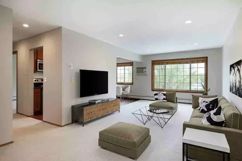 2360 Commerce Blvd, Mound, MN 55364