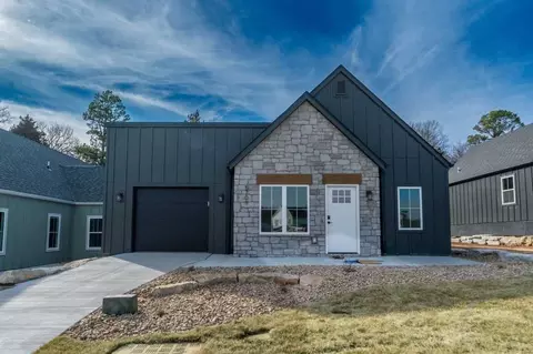 5773 Trailside Cir W, Springfield, MO 65810