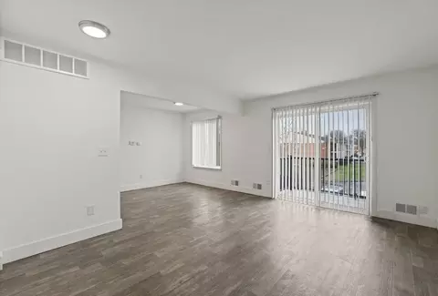 25400 Basin St, Southfield, MI 48033
