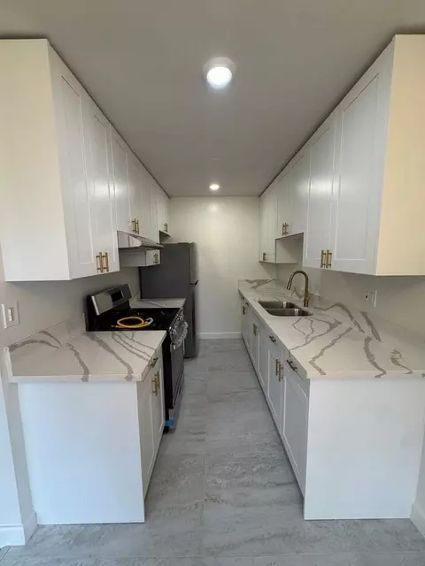 5179 Fountain Ave, Los Angeles, CA 90029