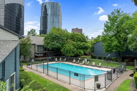 400 Greens Rd, Houston, TX 77060 photo 13