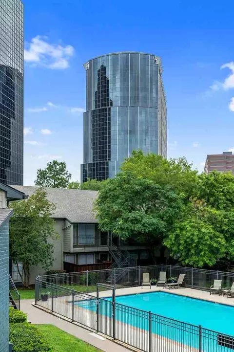 400 Greens Rd, Houston, TX 77060 photo 12