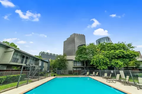 400 Greens Rd, Houston, TX 77060 photo 11