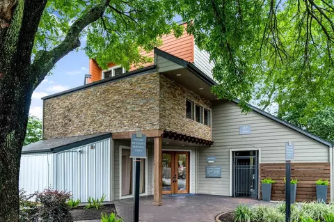 400 Greens Rd, Houston, TX 77060 photo 8