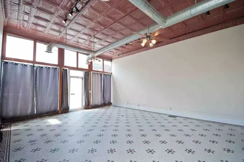 507 W College St, Springfield, MO 65806