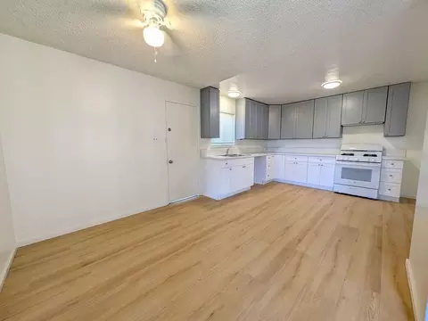 8748 Cedar St, Bellflower, CA 90706