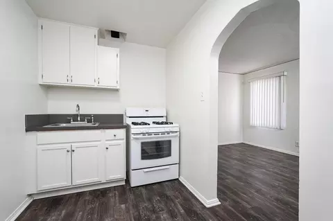 411 E Palmer Ave, Glendale, CA 91205 photo 14