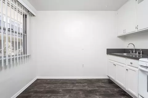 411 E Palmer Ave, Glendale, CA 91205 photo 17