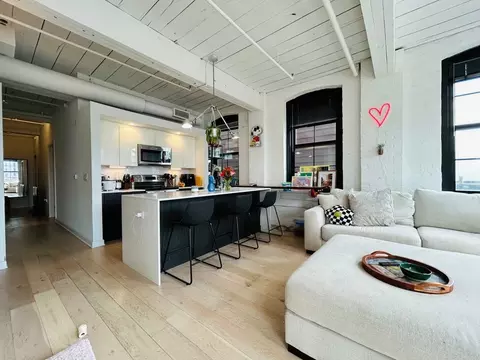 430 Fairmount Ave, Philadelphia, PA 19123