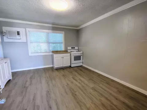 407 S Jupiter Ave, Clearwater, FL 33755 photo 2