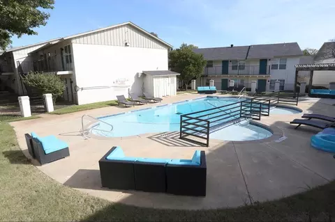 930 S Blvd, Edmond, OK 73034 photo 6