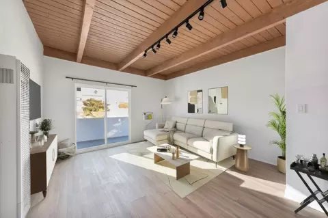 12121 Washington Pl, Los Angeles, CA 90066