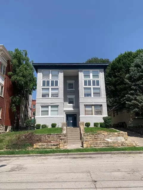 4111 Walnut St, Kansas City, MO 64111