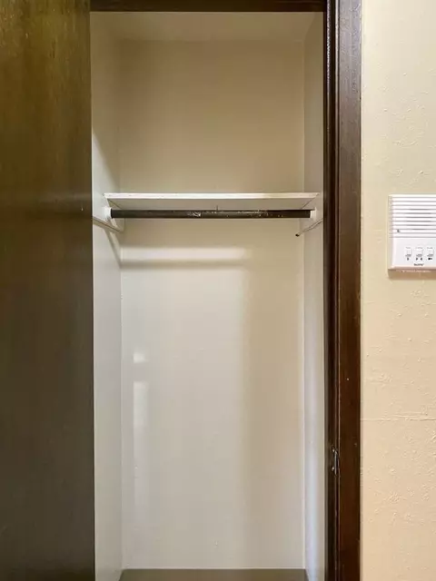 8500 Granville Pkwy, La Vista, NE 68128