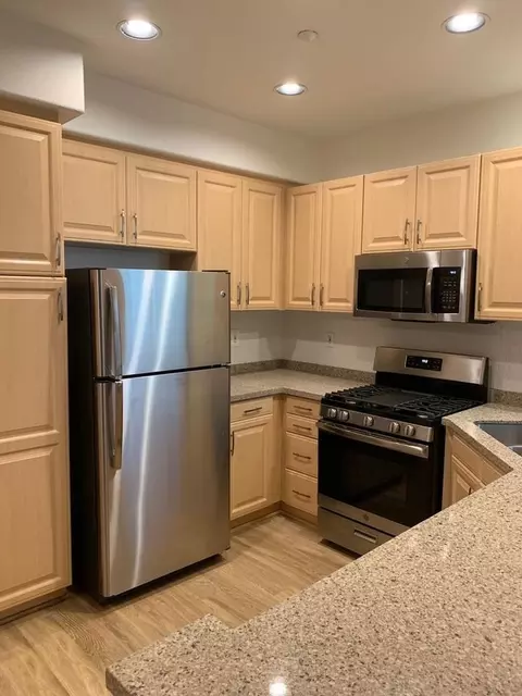 930 Pacific Strand Pl, Ventura, CA 93003
