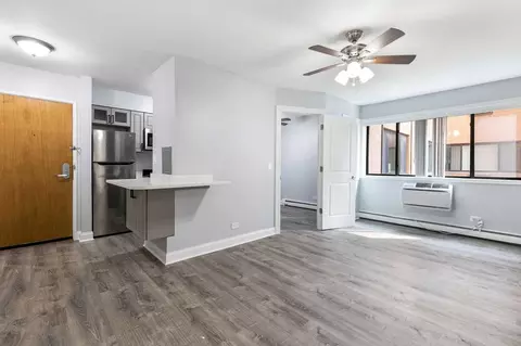 6201 N Kenmore Ave, Chicago, IL 60660