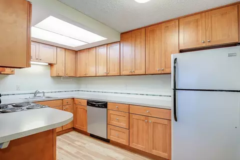 5204 15th Ave NE, Seattle, WA 98105
