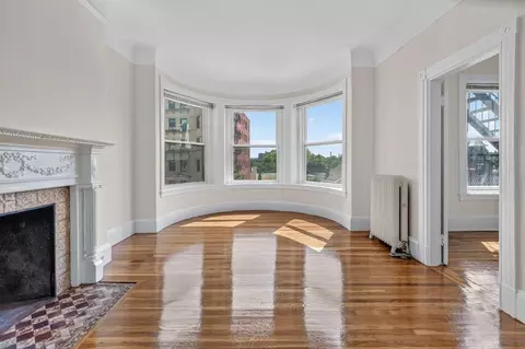 891 Massachusetts Ave, Cambridge, MA 02139