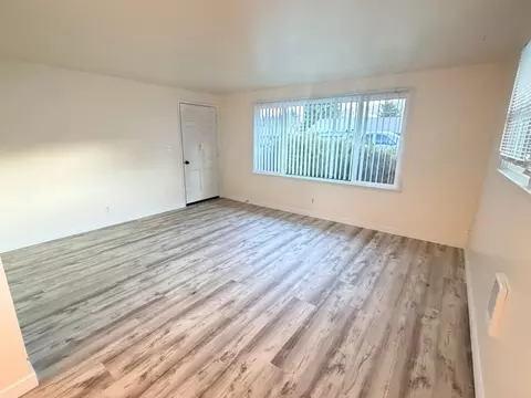 Johnson / Utah Duplexes, Wenatchee, WA 98801