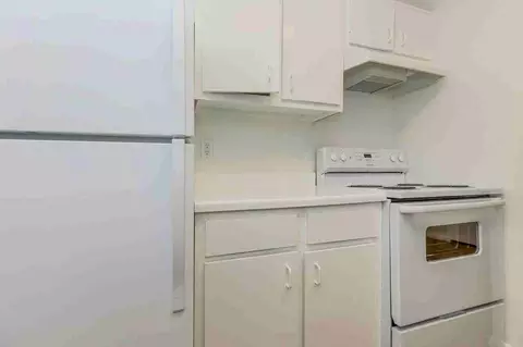 9888 United Dr, Houston, TX 77036