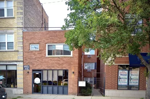 2942 W Montrose Ave, Chicago, IL 60618