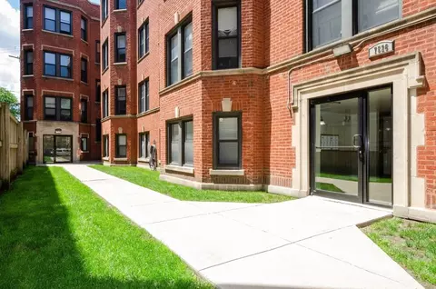 7526 N Seeley Ave, Chicago, IL 60645