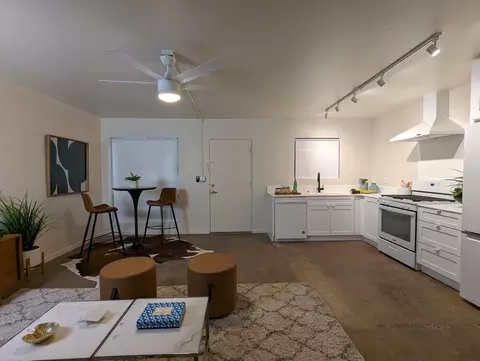 3040 N 2nd St, Phoenix, AZ 85012