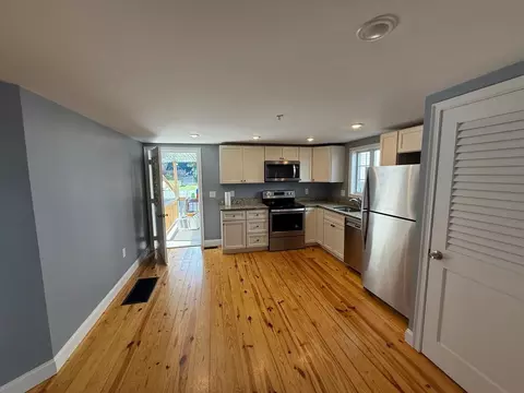 175 Pleasant St, Marblehead, MA 01945 photo 6