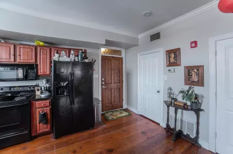 103 E Oak St, Denton, TX 76201
