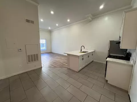449 S Alexandria Ave, Los Angeles, CA 90020