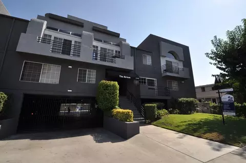 11416 Albers St, Los Angeles, CA 91601