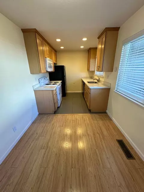 1239 Valerian Ct, Sunnyvale, CA 94086