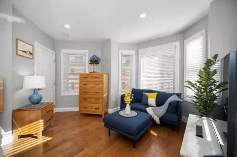 320 D St, Boston, MA 02127