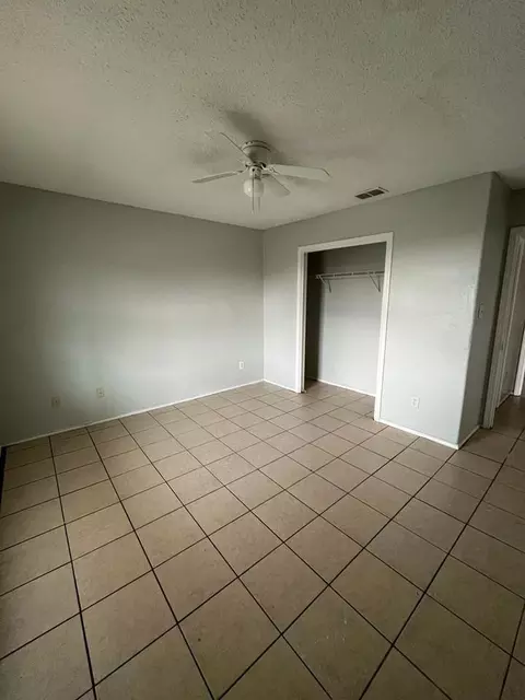 311 E Crockett Ave, Alamo, TX 78516